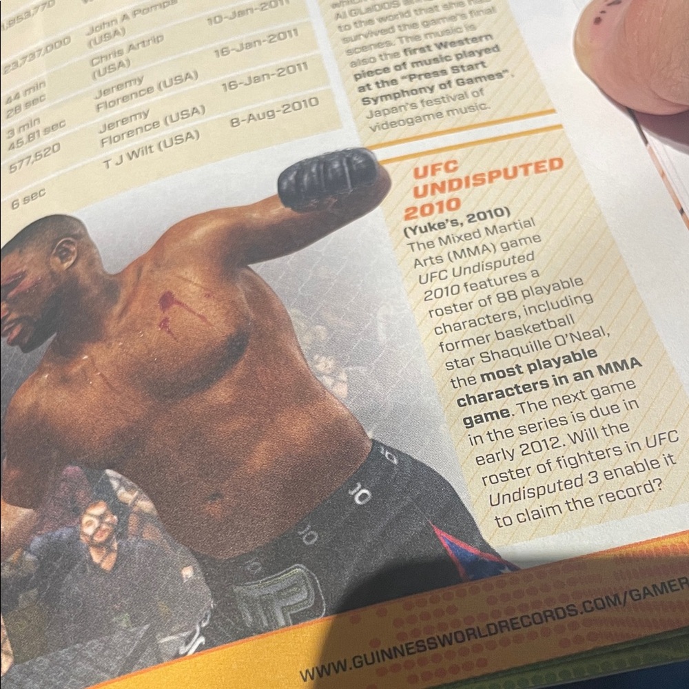 Guinness World Records 2012 Gamer's Edition USED BOOK Paperback - Picture 13 of 14